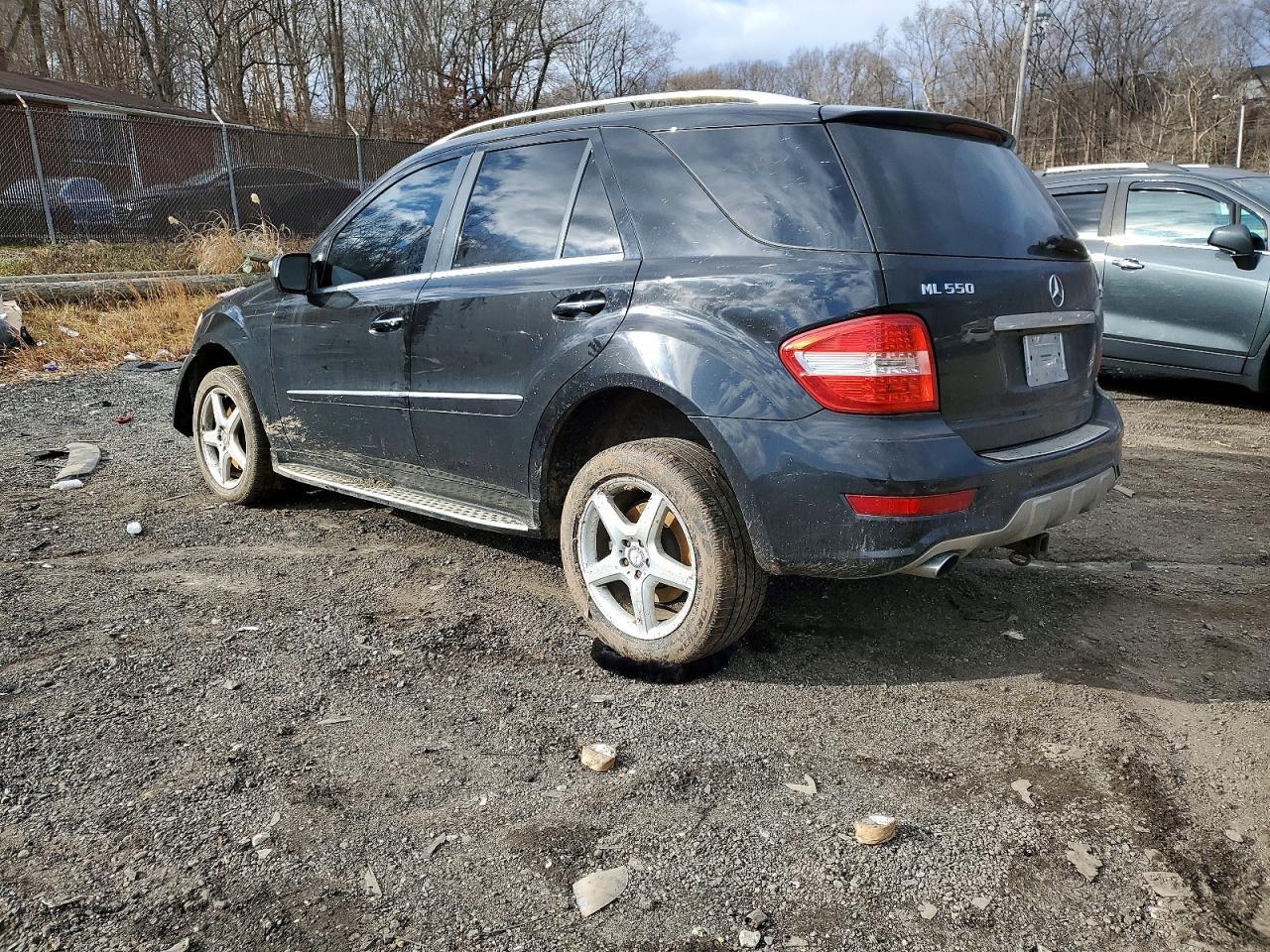 2009 Mercedes-Benz Ml 550 - Image 2