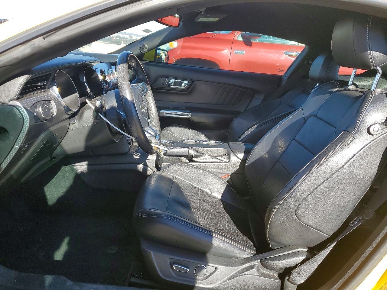 2015 Ford Mustang - Image 7