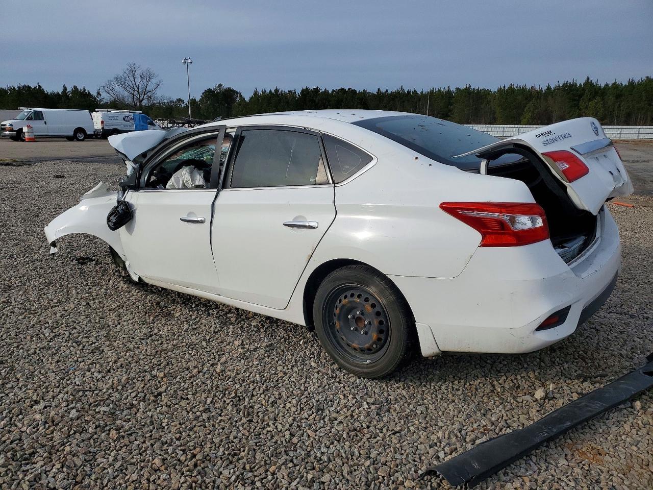 2017 Nissan Sentra S - Фото 2