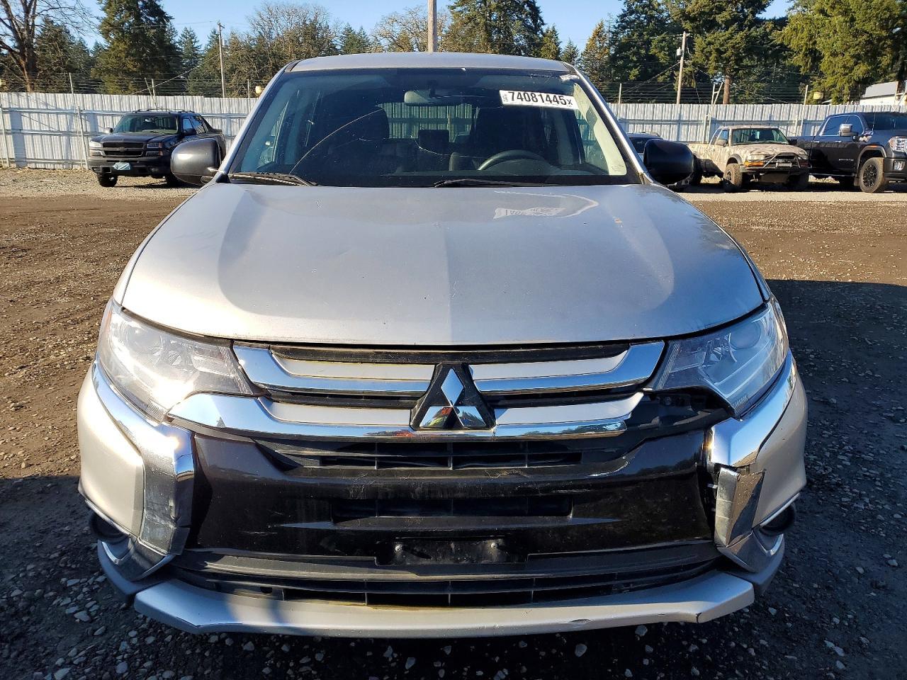 2018 Mitsubishi Outlander Es - Image 5