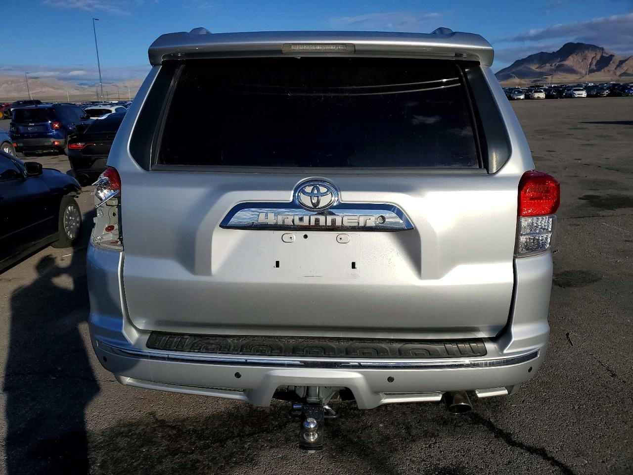 2010 Toyota 4Runner - Фото 6