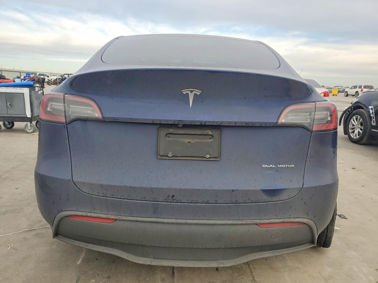 2023 Tesla Model Y - Image 6
