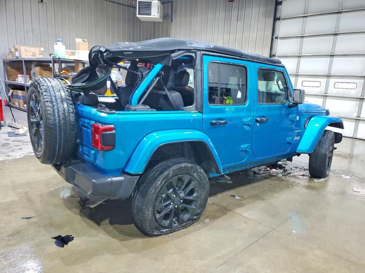 2024 Jeep Wrangler Sahara 4Xe - Фото 3