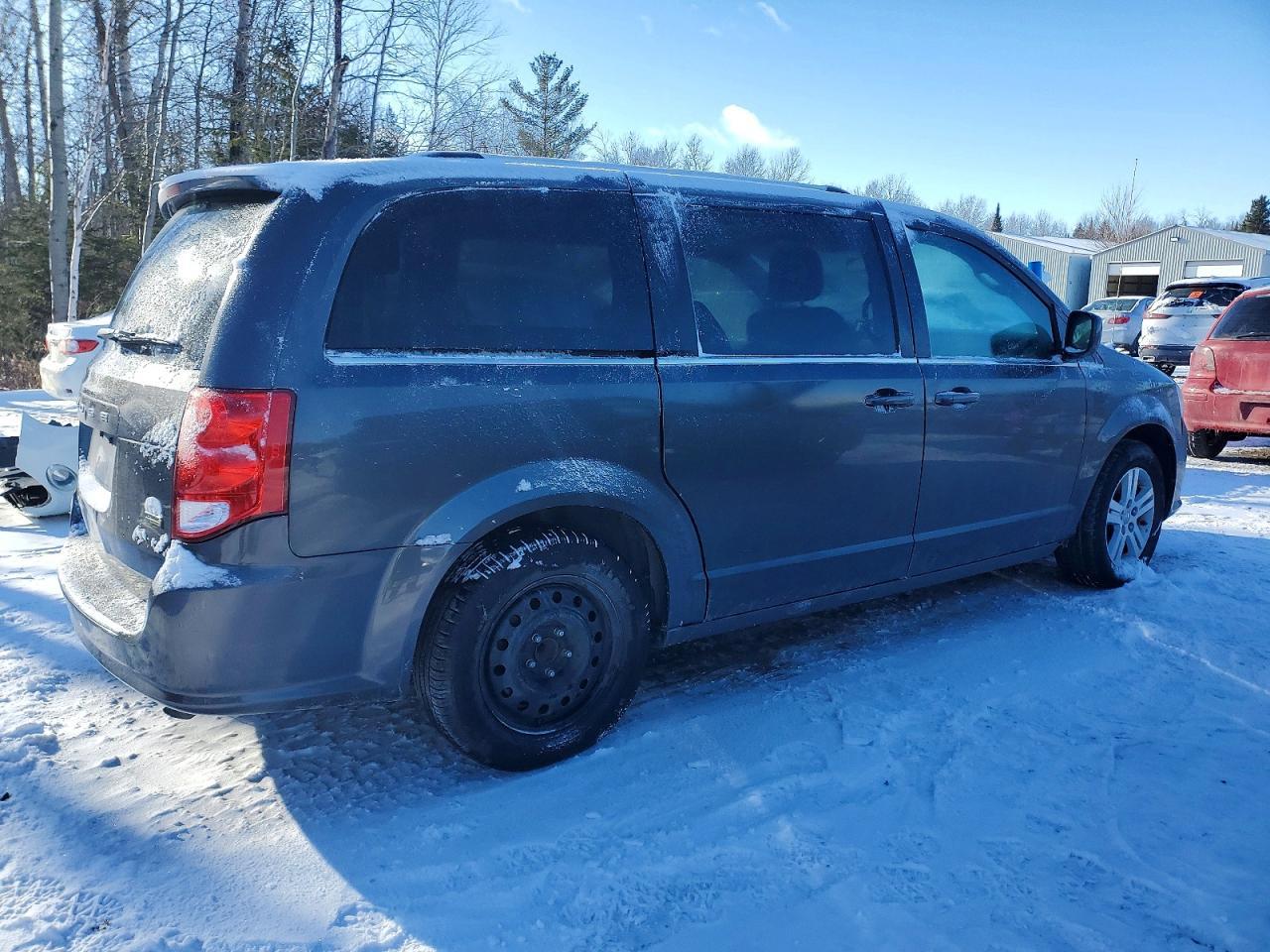 2018 Dodge Grand Caravan Crew - Image 3