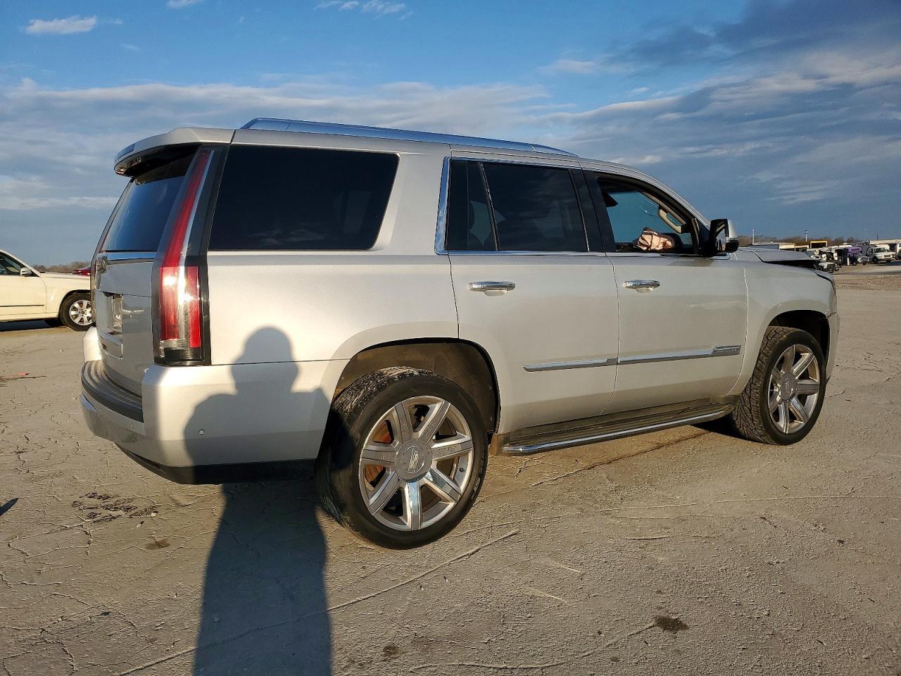 2017 Cadillac Escalade Premium Luxury - Фото 3