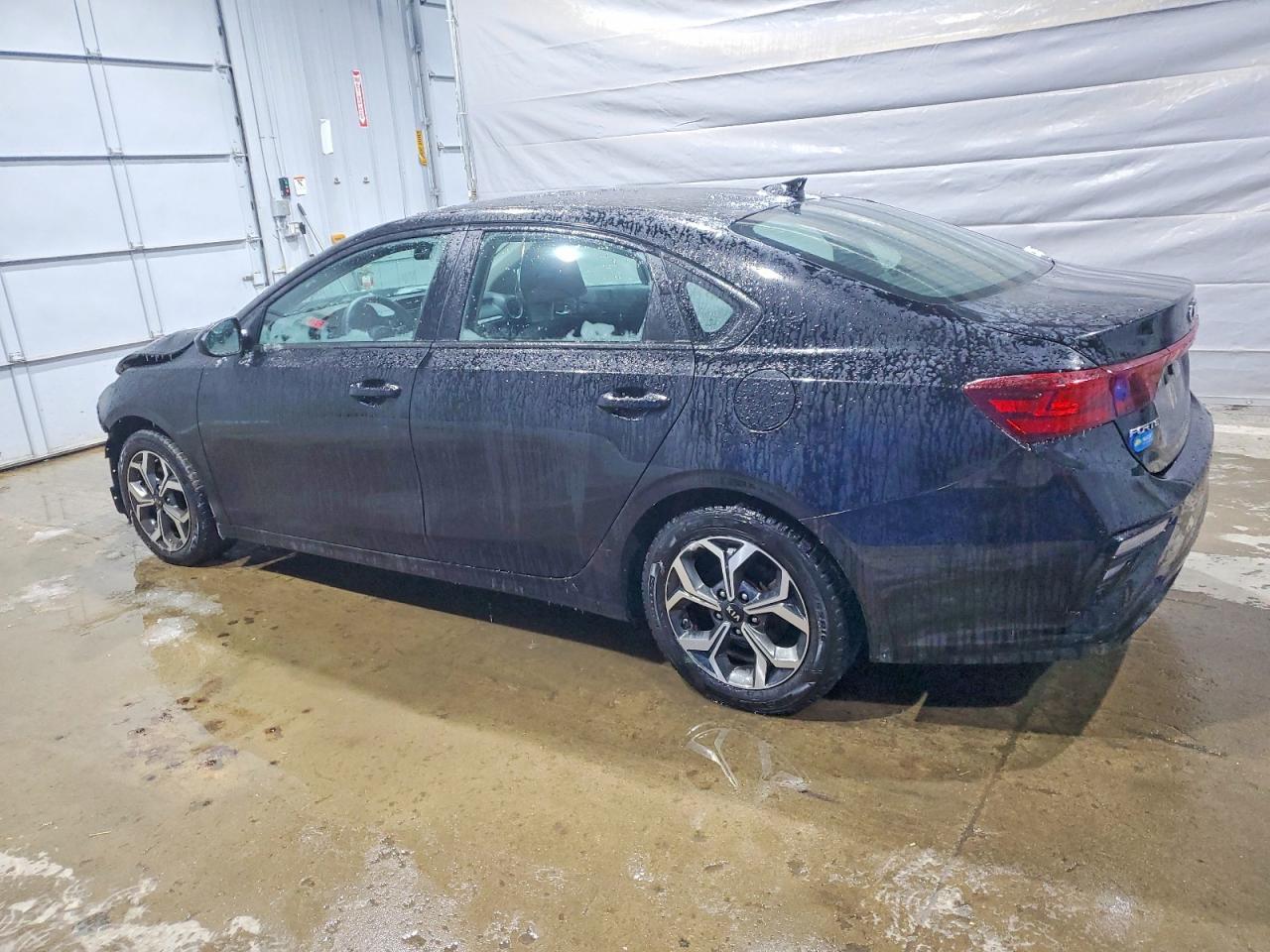 2020 Kia Forte Lxs - Фото 2