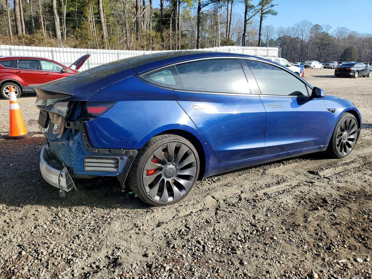2022 Tesla Model 3 - Image 3