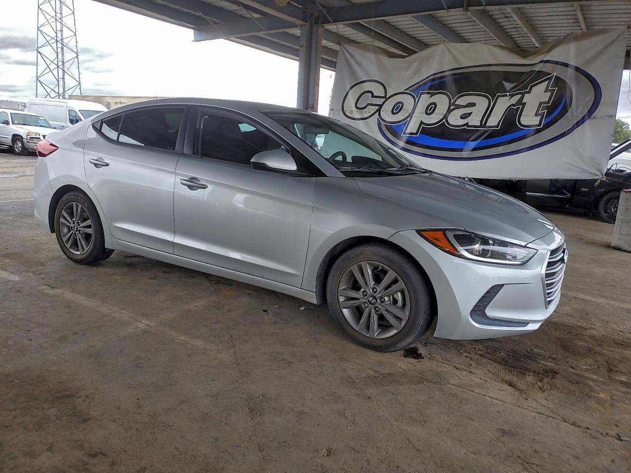 2018 Hyundai Elantra Sel - Image 4