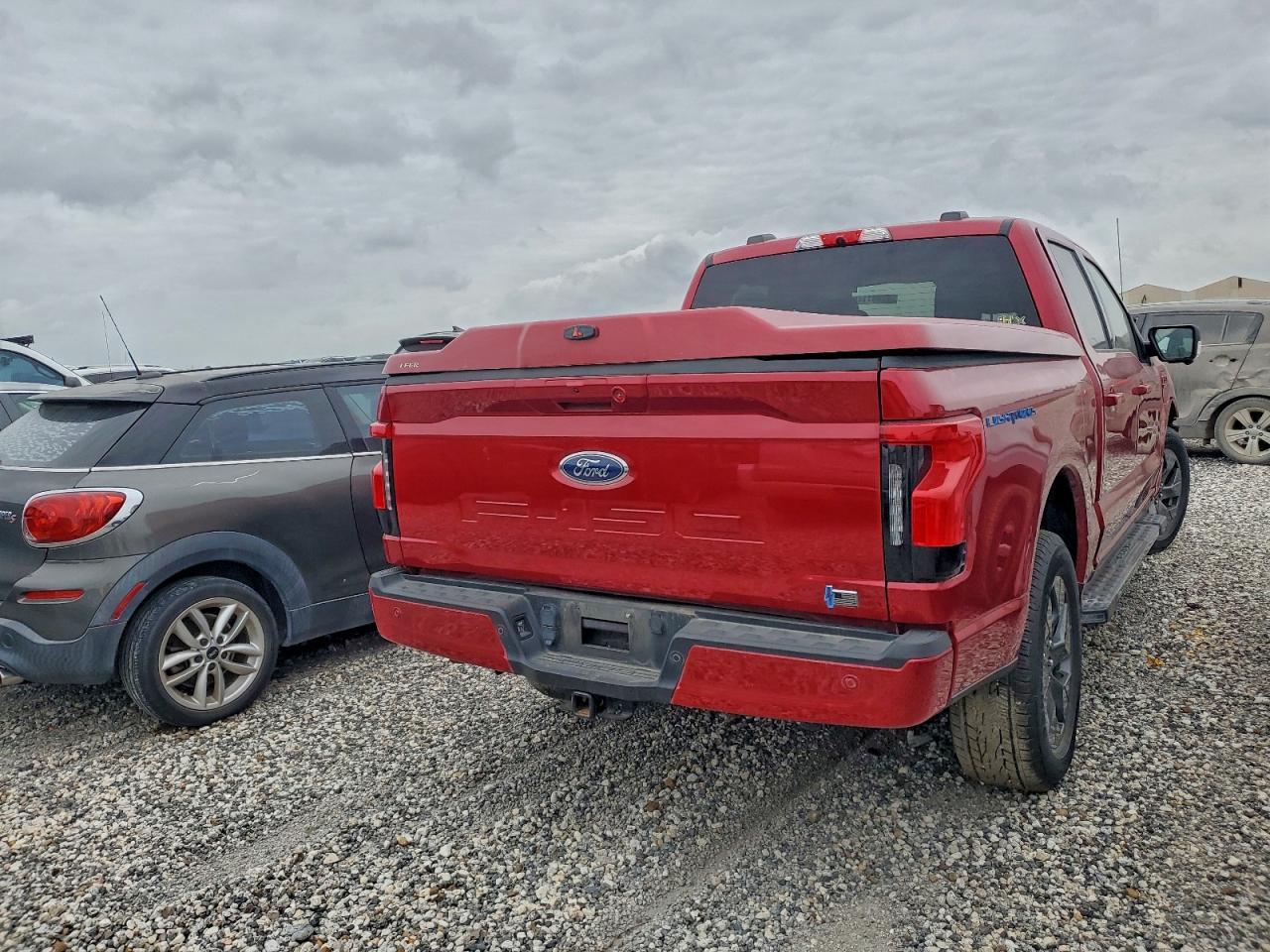 2022 Ford F150 Lightning Pro - Фото 3