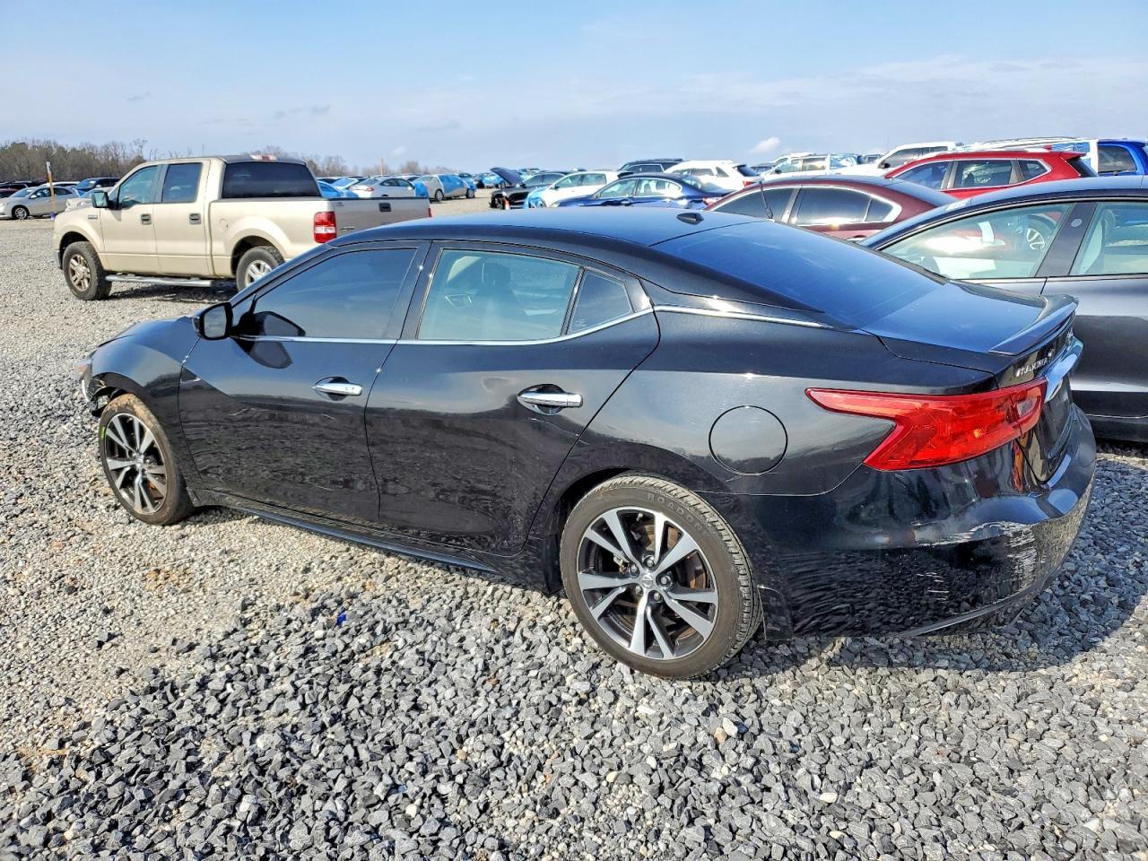 2018 Nissan Maxima 3.5S - Image 2