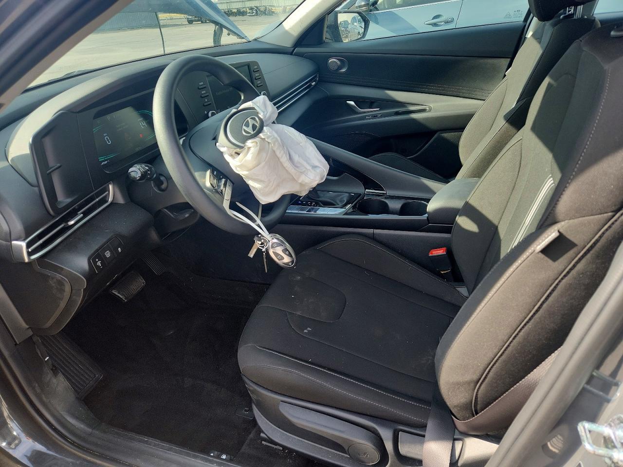 2025 Hyundai Elantra Blue - Image 7