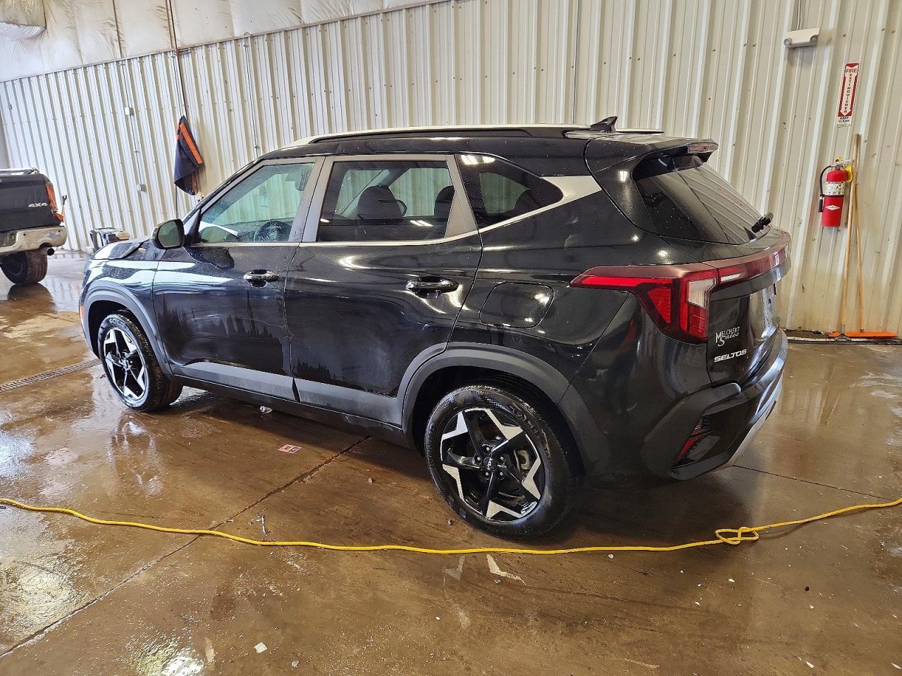 2024 Kia Seltos Ex - Image 2