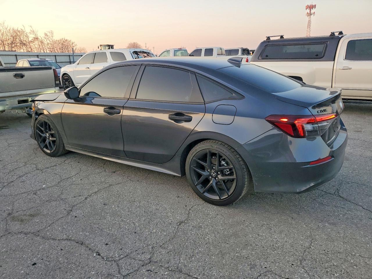 2026 Honda Civic Sport - Фото 2