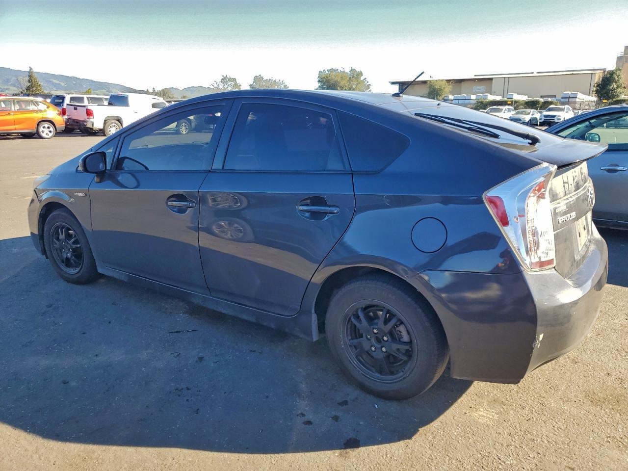 2015 Toyota Prius - Фото 2