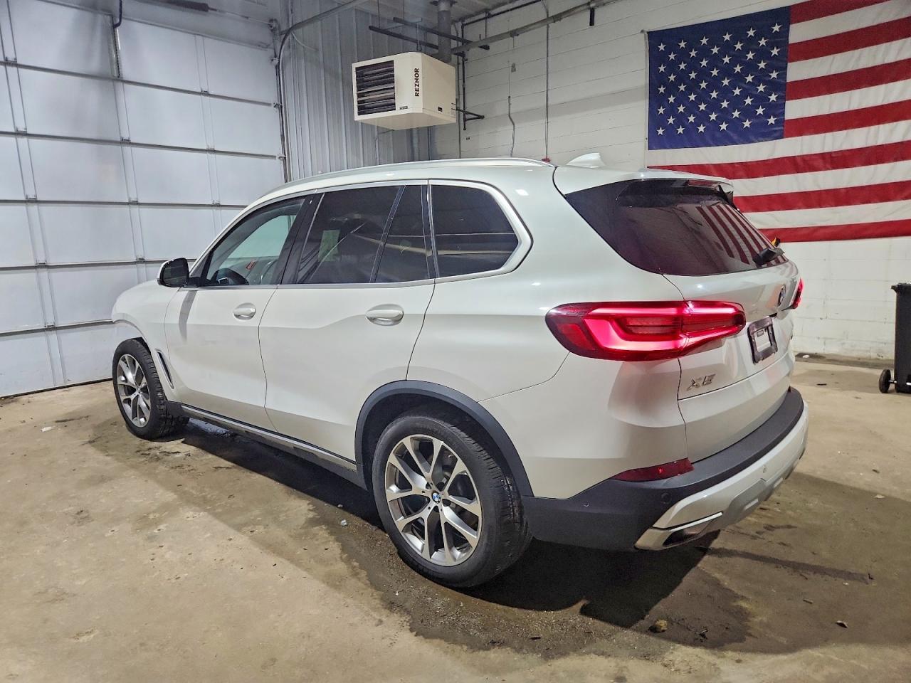 2021 BMW X5 xDrive40I - Image 2
