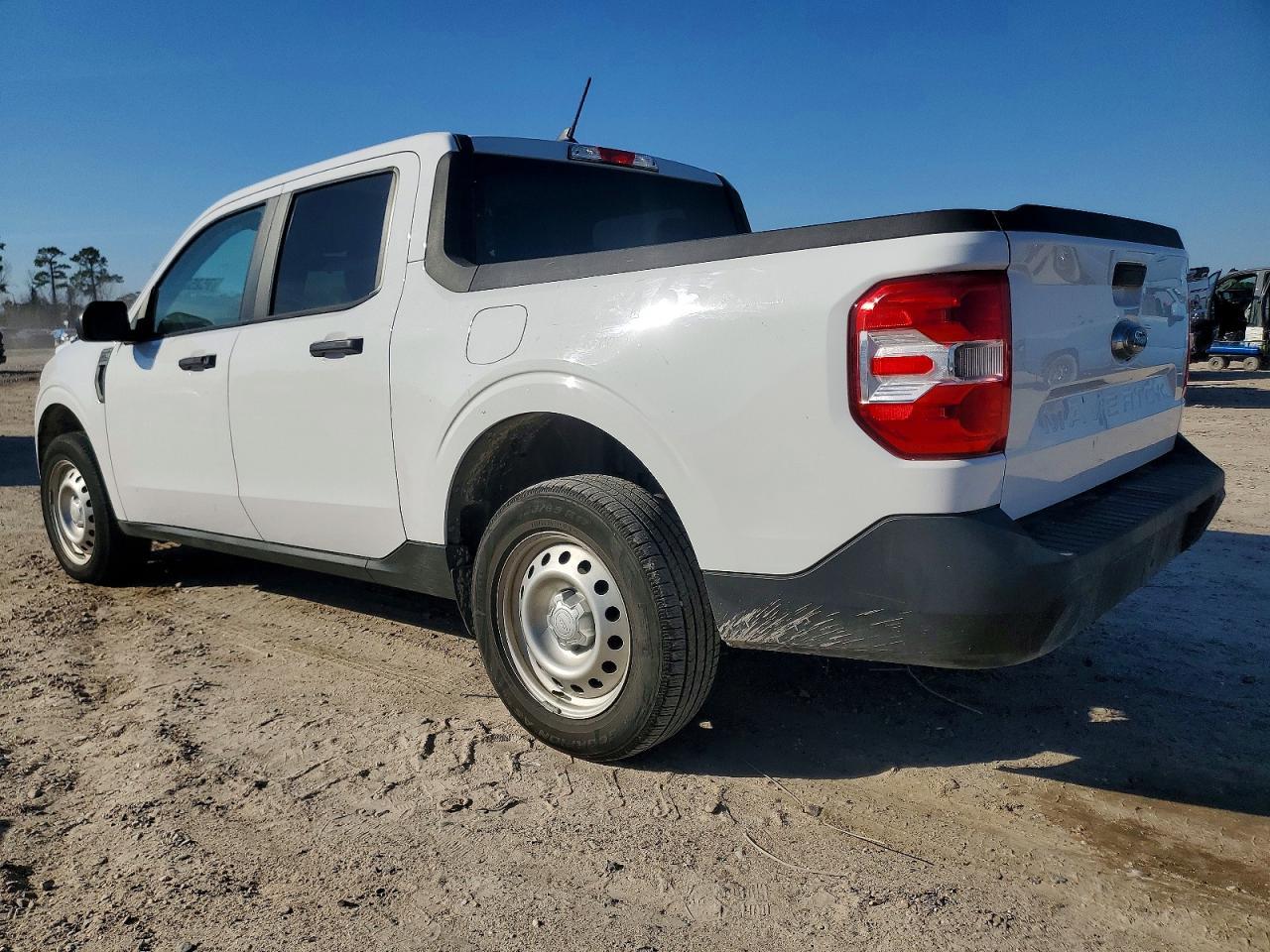 2022 Ford Maverick Xl - Image 2