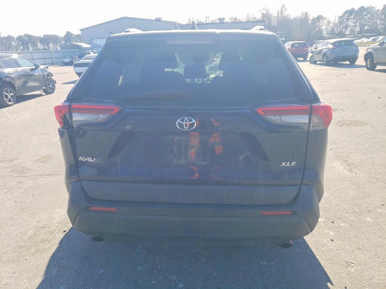 2019 Toyota Rav4 Xle - Image 6