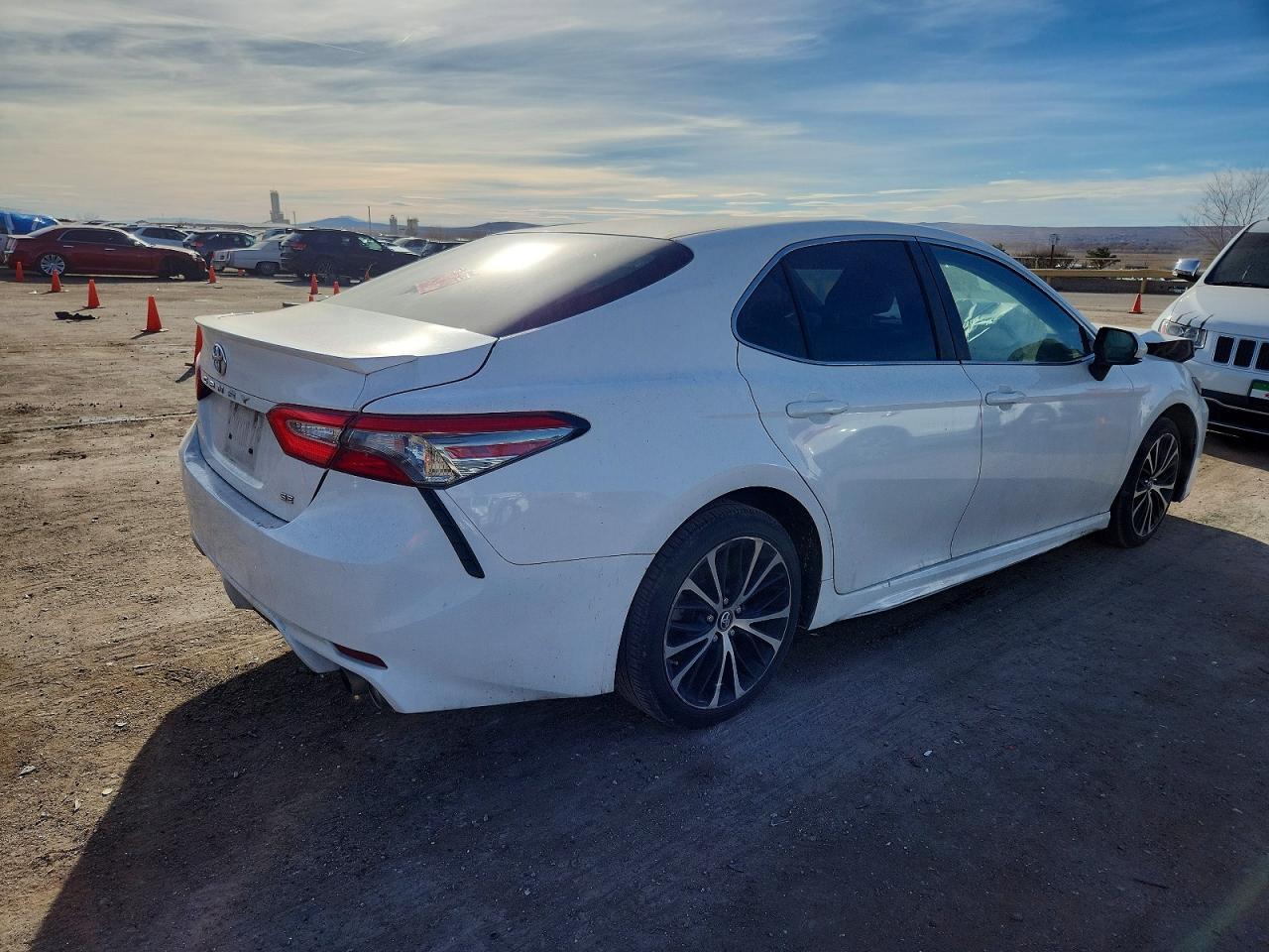 2018 Toyota Camry L - Фото 3
