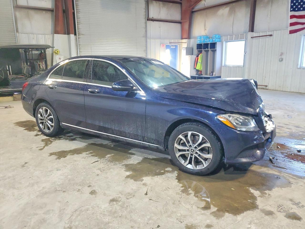 2018 Mercedes-Benz C 300 4Matic - Фото 4