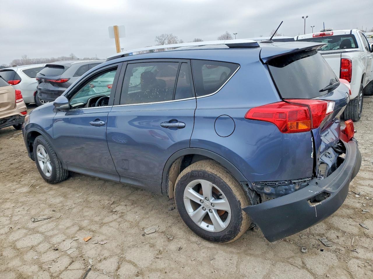 2014 Toyota Rav4 Xle - Image 2