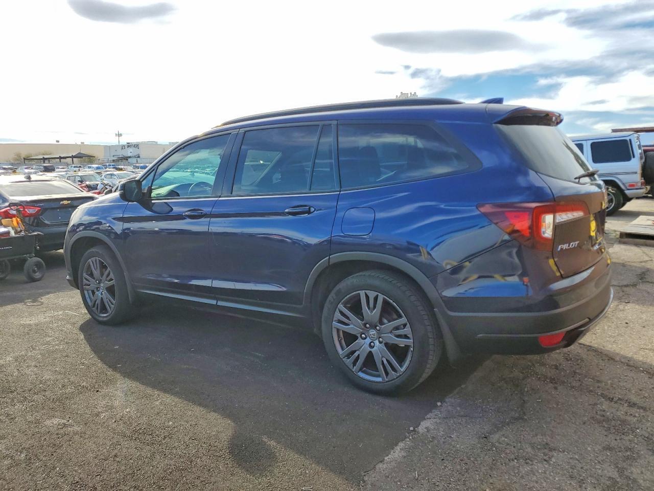 2022 Honda Pilot Sport - Image 2