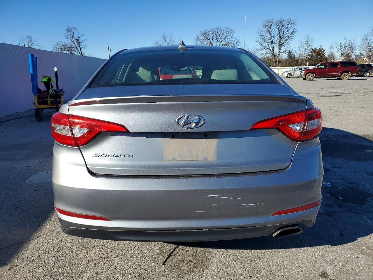 2016 Hyundai Sonata - Image 6