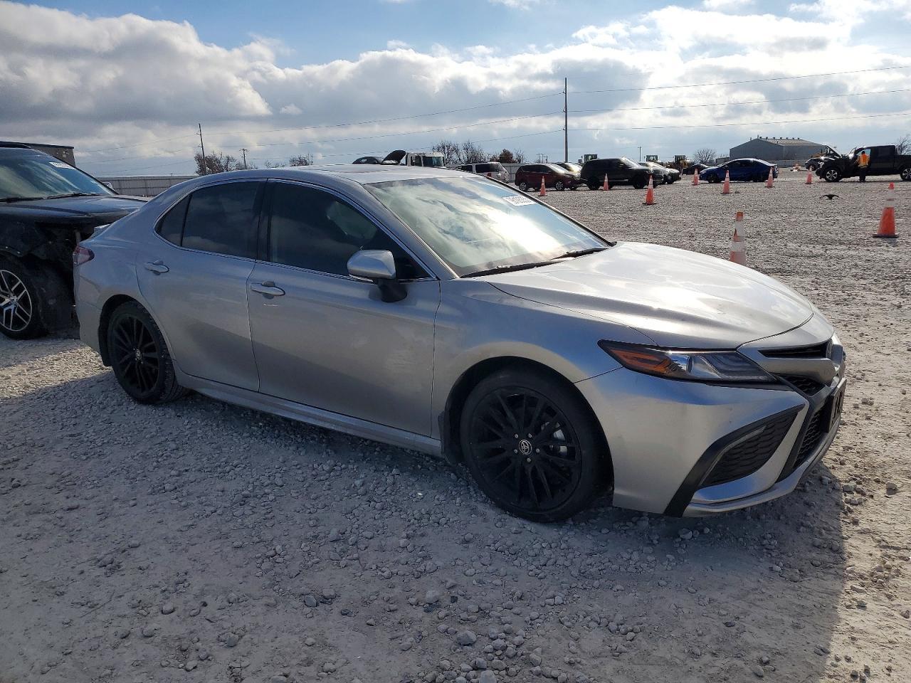 2022 Toyota Camry Xse - Image 4