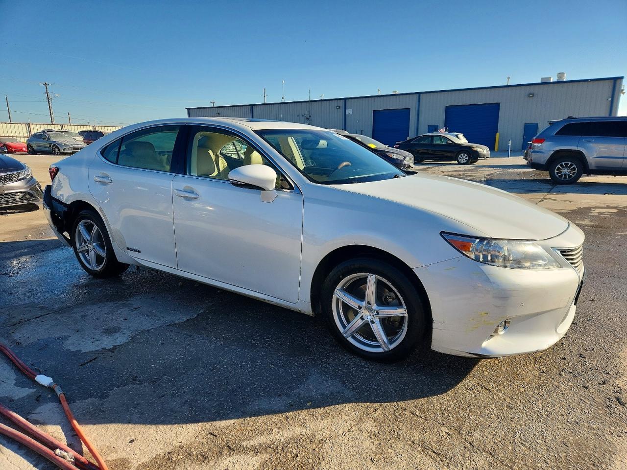 2014 Lexus Es 300H - Фото 4