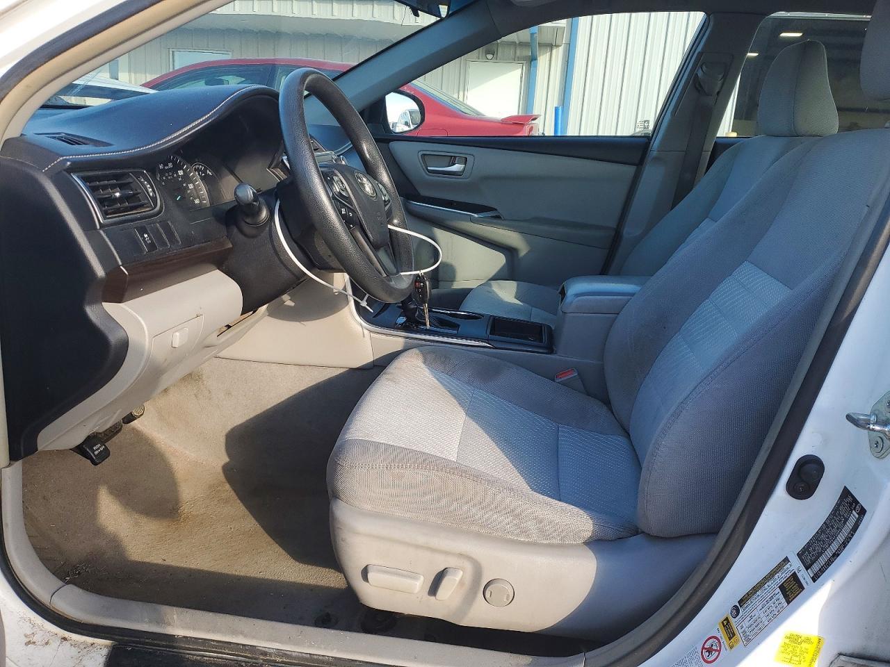 2015 Toyota Camry Le - Image 7