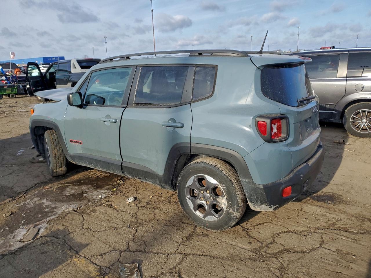2017 Jeep Renegade Sport - Image 2