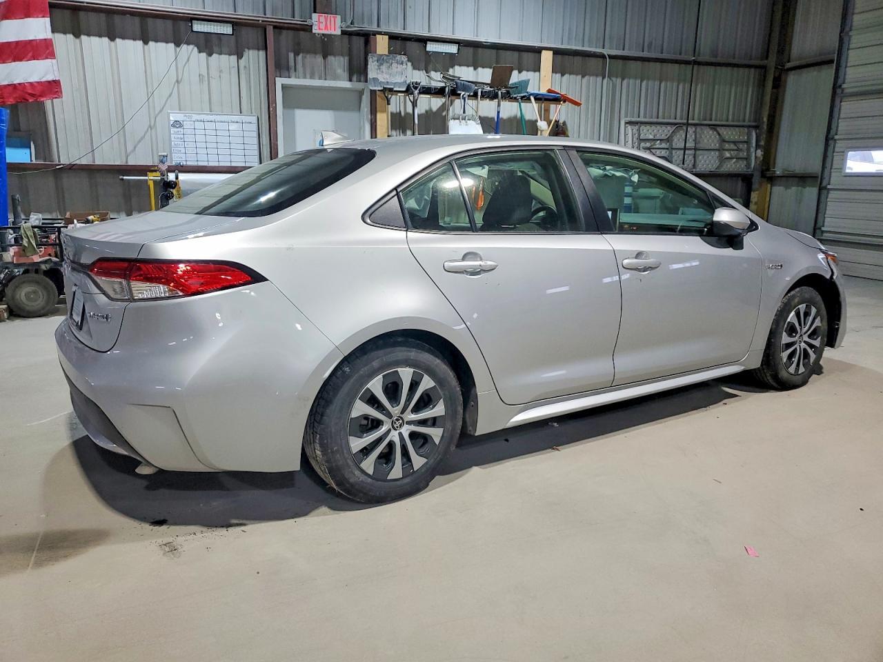 2020 Toyota Corolla Le - Image 3