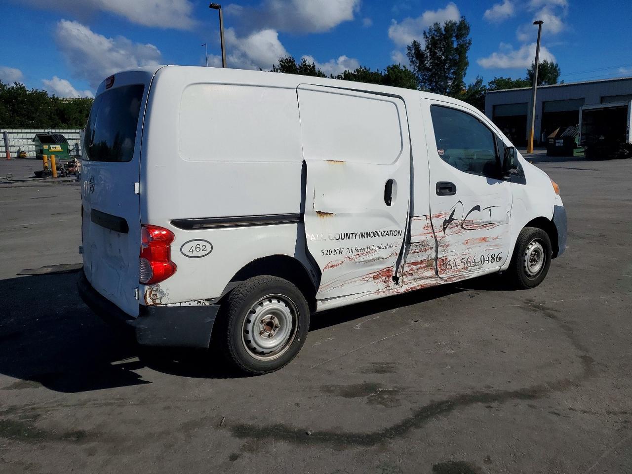 2015 Nissan Nv - Image 3