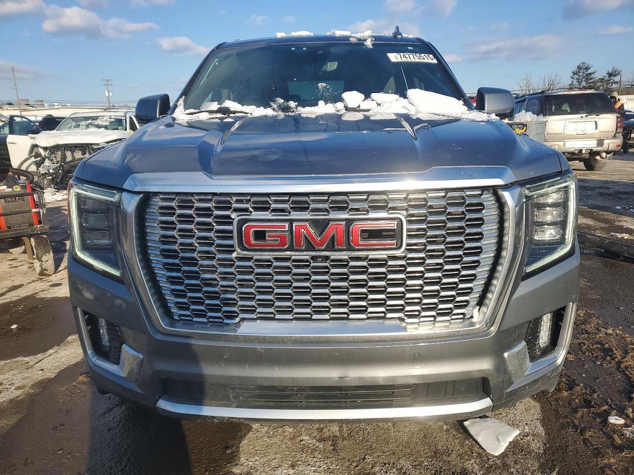 2021 GMC Yukon Denali - Image 5