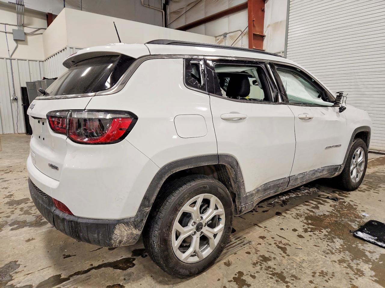 2025 Jeep Compass Latitude - Image 3