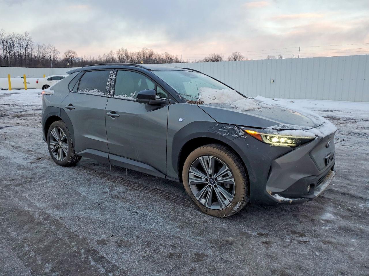 2023 Subaru Solterra Premium - Image 4