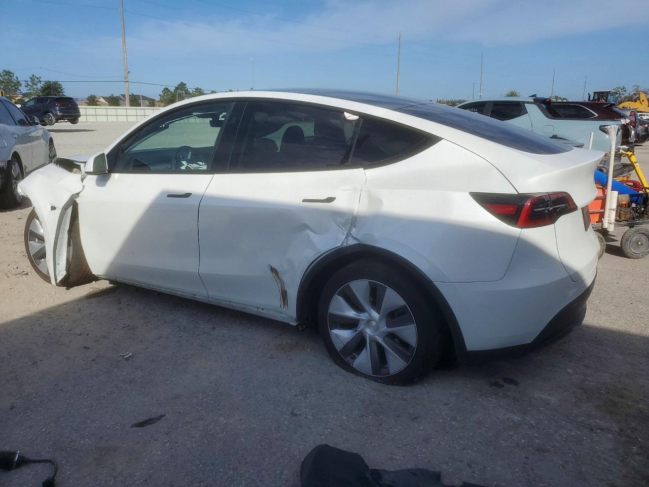 2023 Tesla Model Y - Image 2