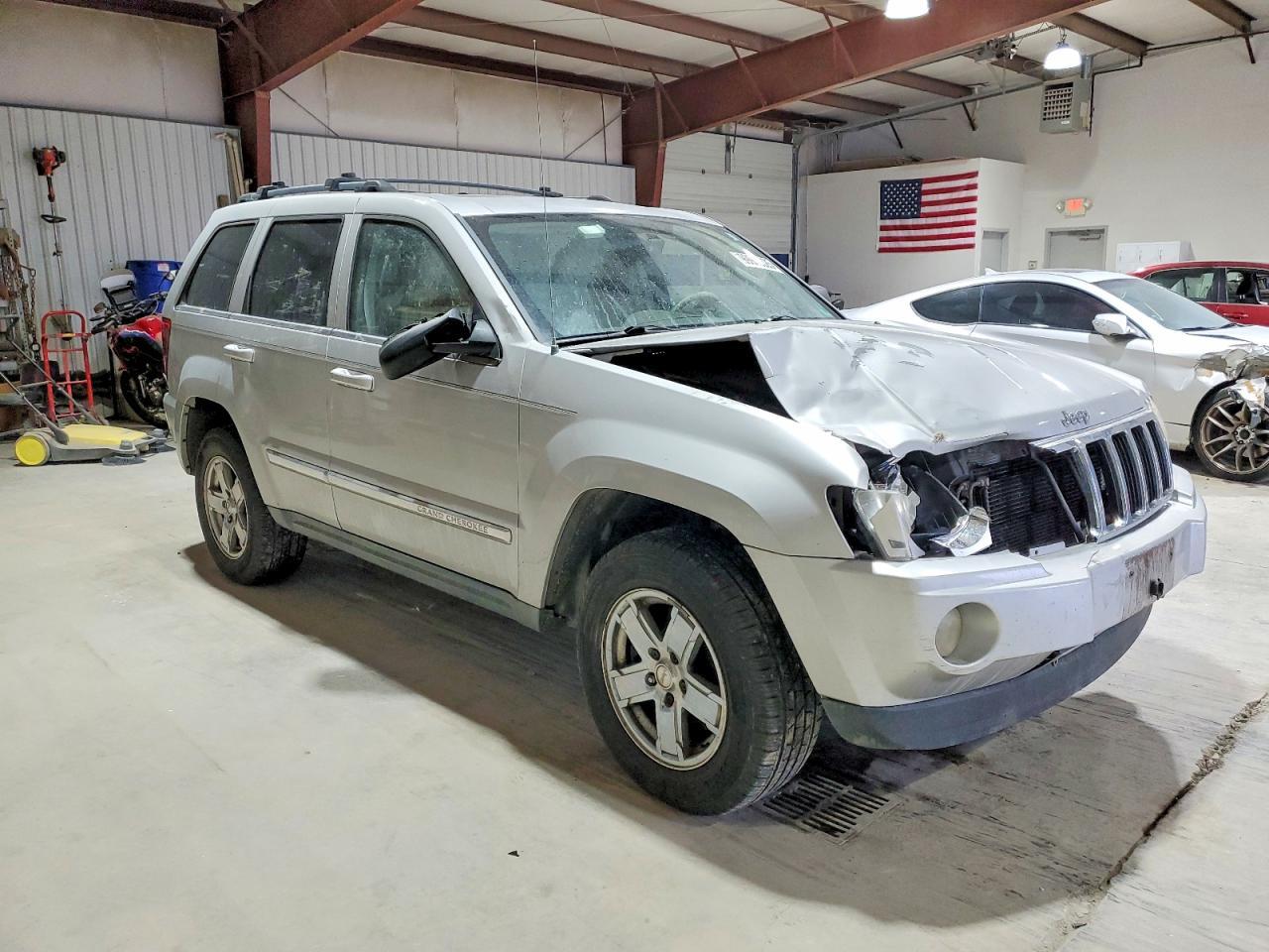 2005 Jeep Grand Cherokee Limited - Image 4