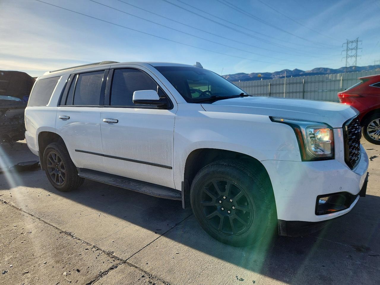 2019 GMC Yukon Denali - Фото 4