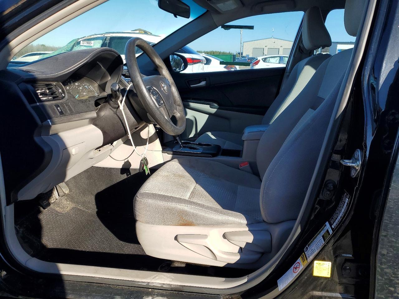 2014 Toyota Camry L - Image 7