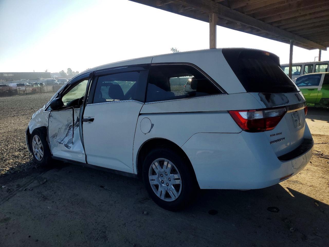 2013 Honda Odyssey Lx - Фото 2
