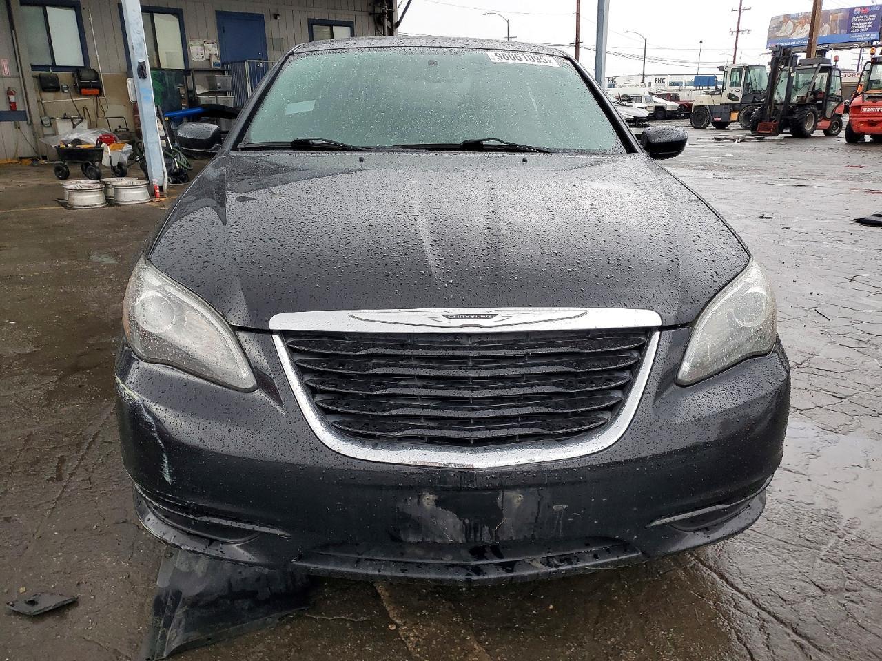 2014 Chrysler 200 Touring - Фото 5