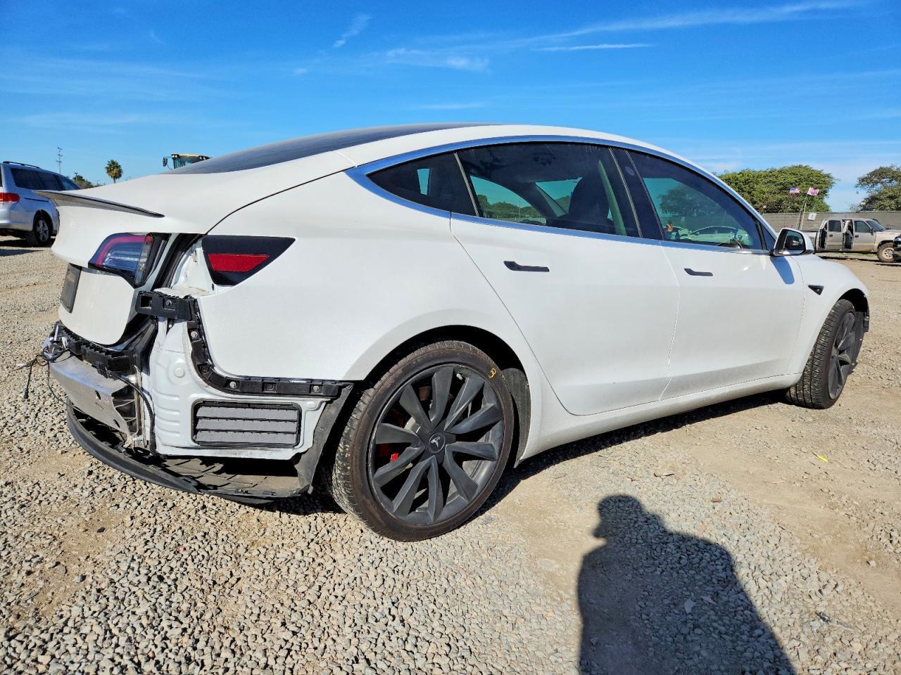 2020 Tesla Model 3 - Image 3