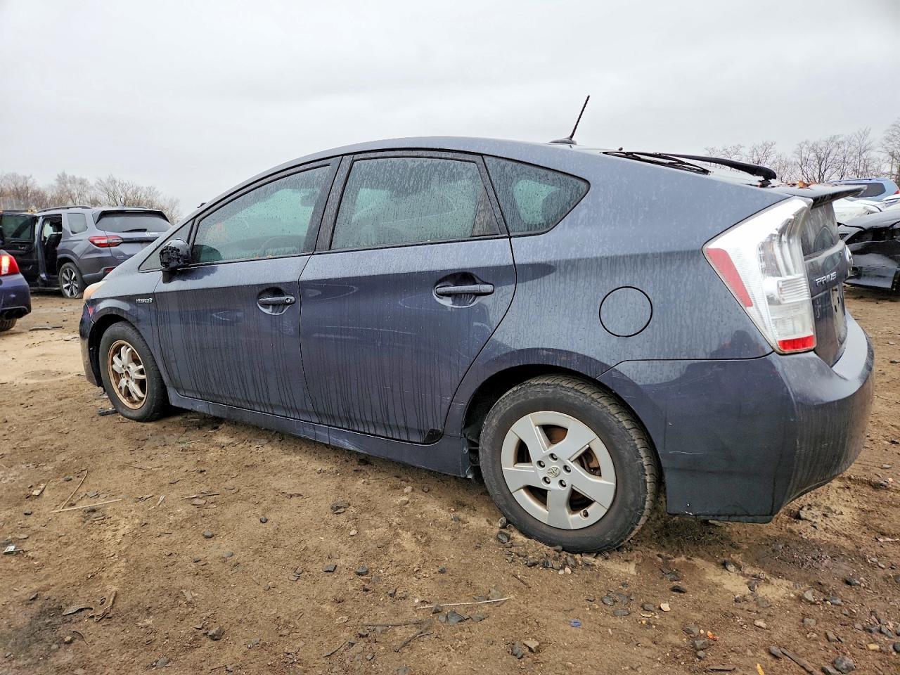 2010 Toyota Prius - Фото 2
