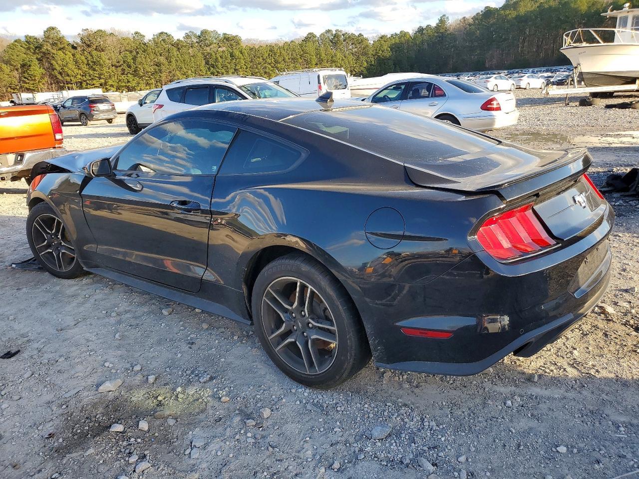 2020 Ford Mustang - Фото 2