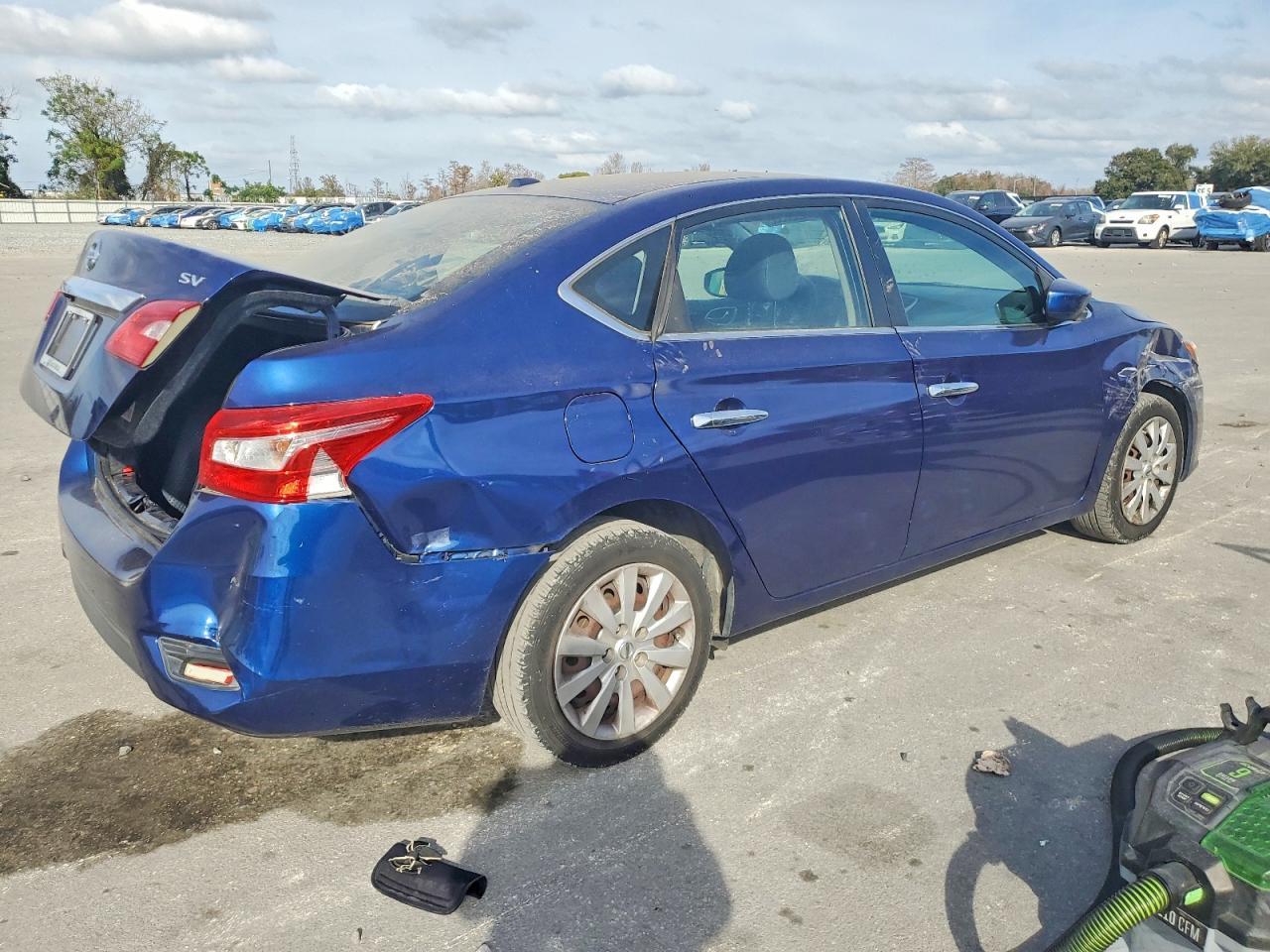 2017 Nissan Sentra S - Image 3