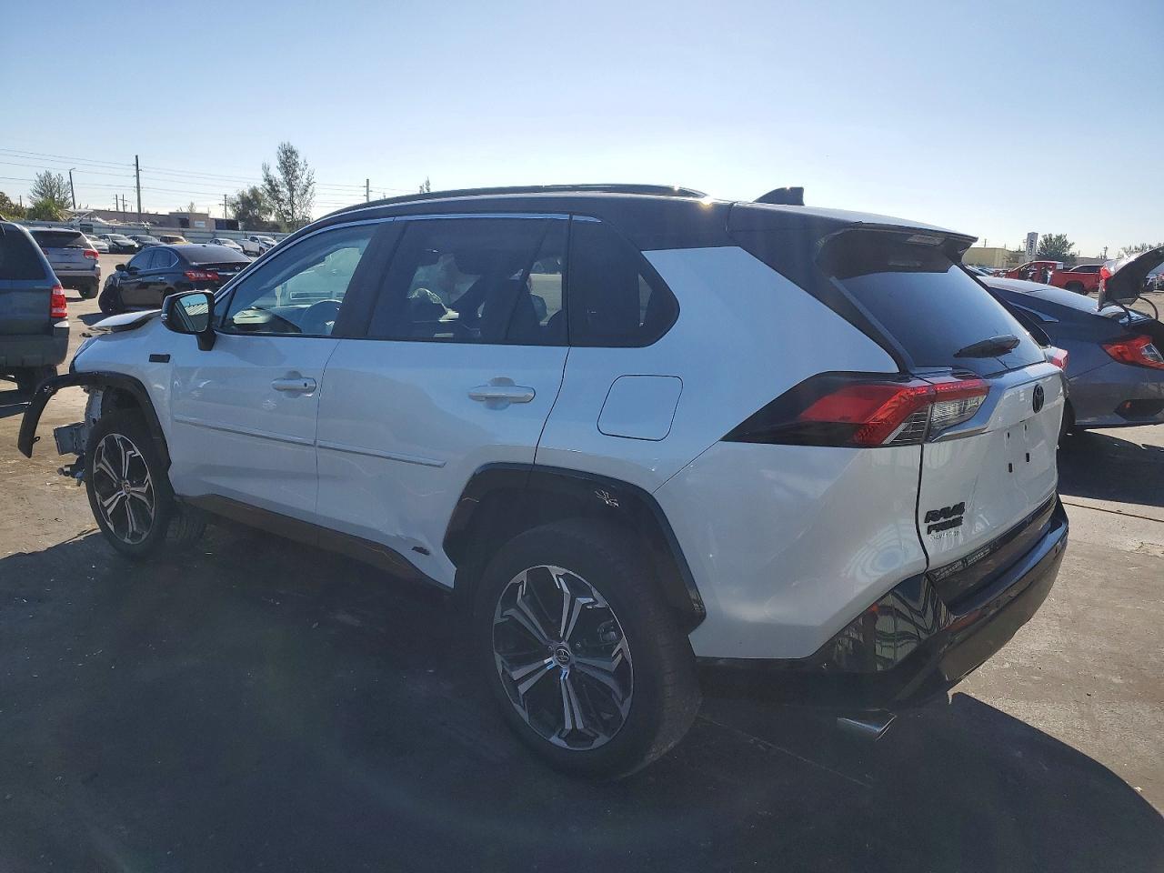 2024 Toyota Rav4 Prime Xse - Image 2