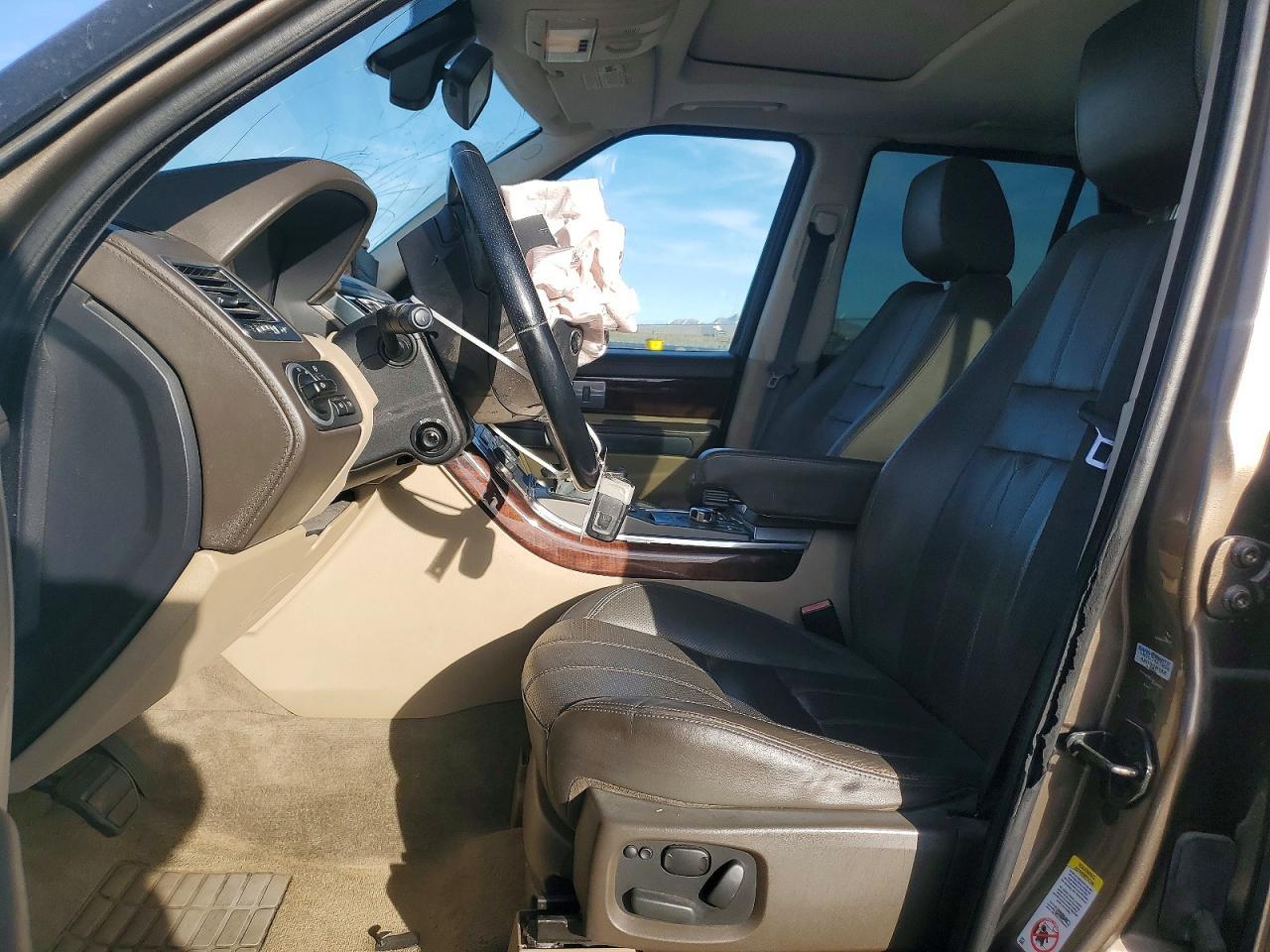 2011 Land Rover Range Rover Sport Lux - Image 7