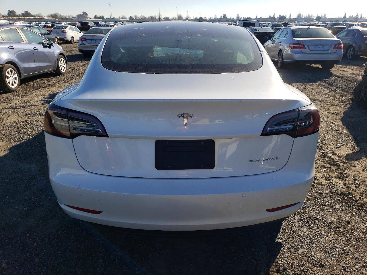 2022 Tesla Model 3 - Image 6