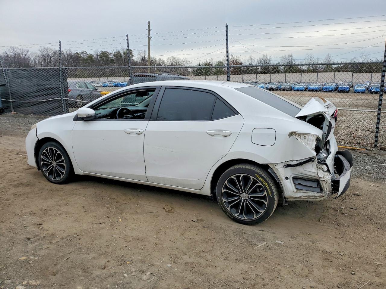 2016 Toyota Corolla L - Фото 2