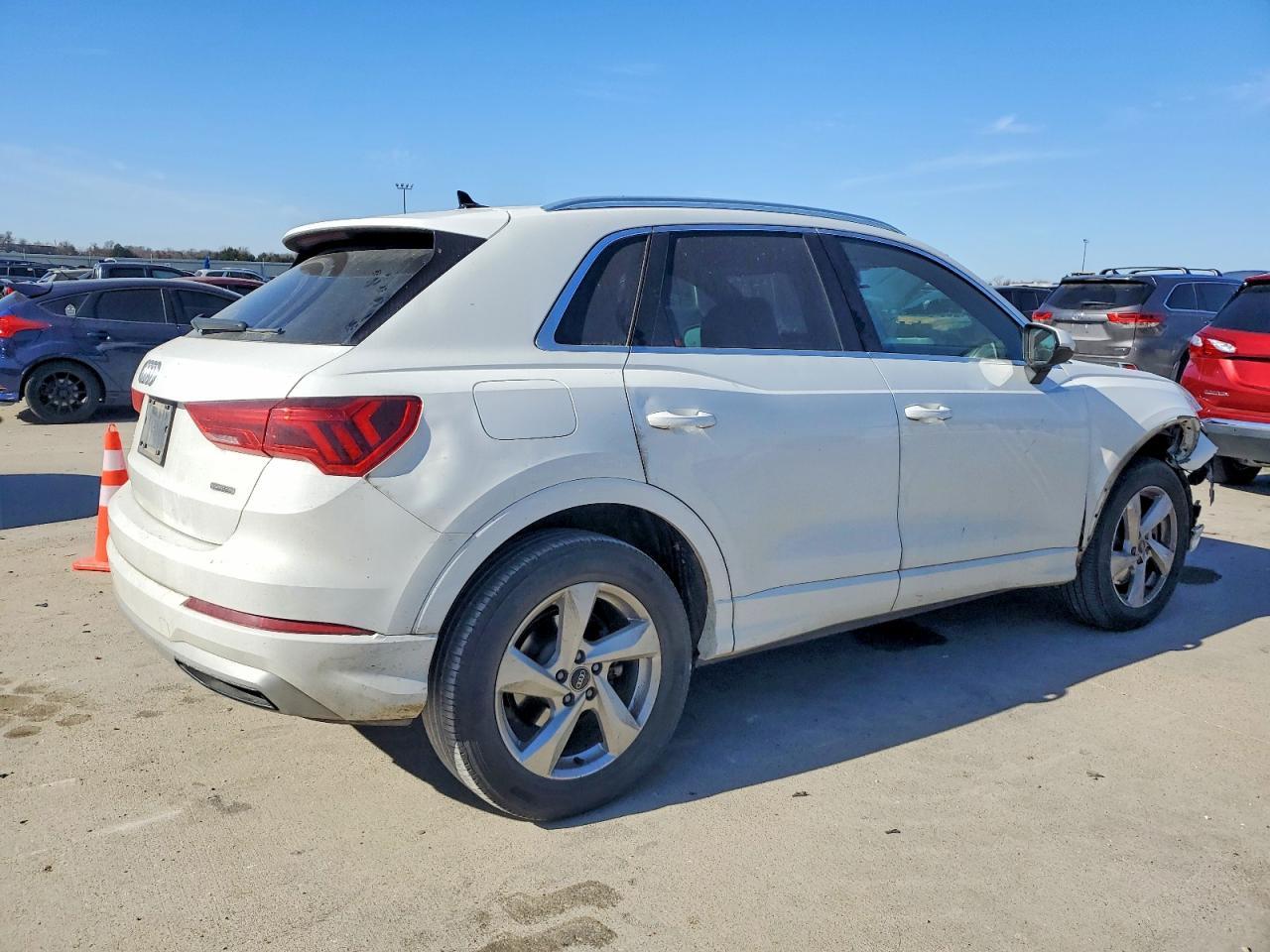 2021 Audi Q3 Premium 40 - Image 3